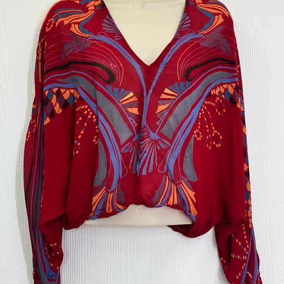 Free People - Beneath The Sea Red Boho V Neck Lightweight Blouse Size XS - Picture 3 of 11